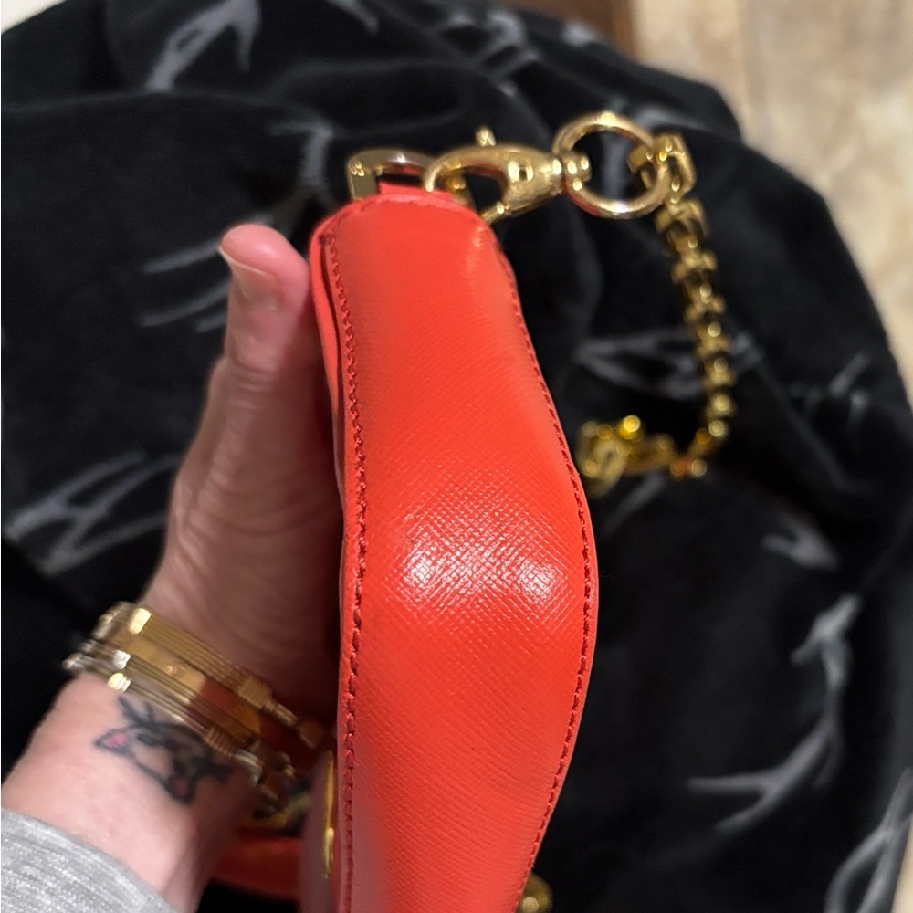 Tory Burch Vibrant Red Crossbody with Gold Chain - Picture 8 of 11